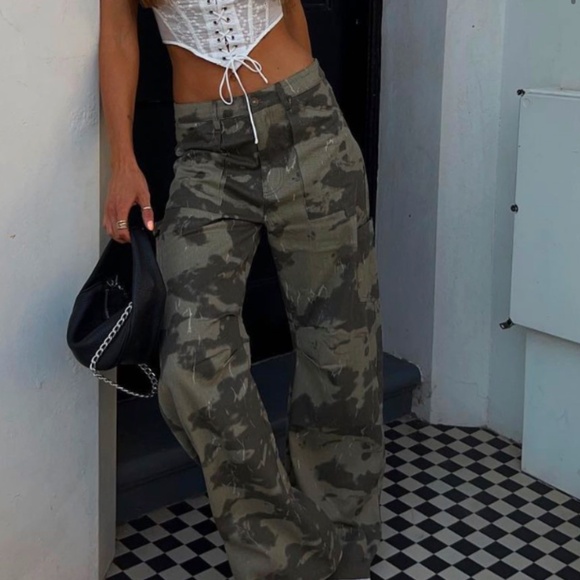 Lioness camo pants - Picture 2 of 3